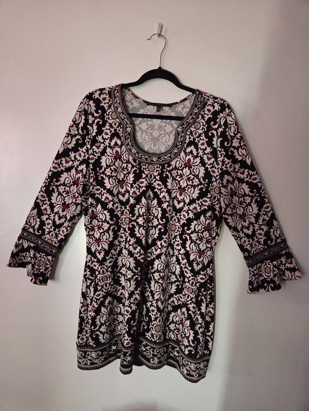 White House Black Market Black, Cream & Burgundy Patterned Scoop Neck Tunic